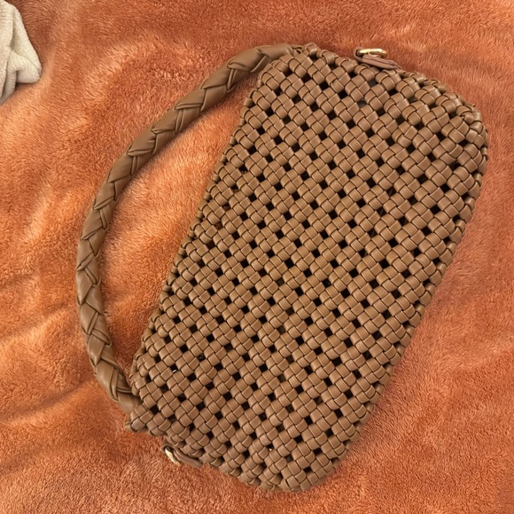 Woven bag brand new with strap vici collection - Picture 5 of 5